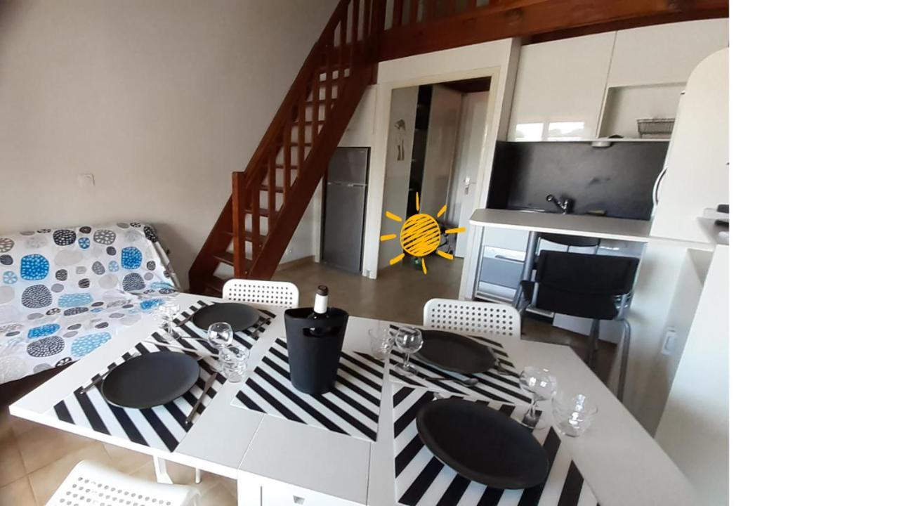 Appartement Terrasse Vue Mer, Plage Gorguette A 1 Minute A Pied, Wifi,Clim Parking Collectif Sanary-sur-Mer Kültér fotó